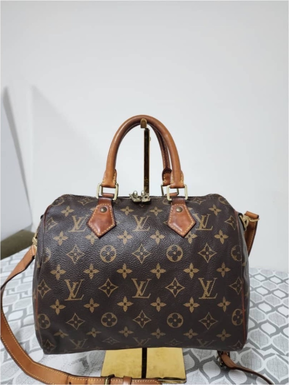 Authentic LOUIS VUITTON Monogram Speedy Bandouliere 25 Brown